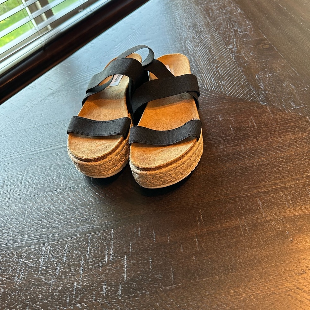Steve Madden Sandals size 8